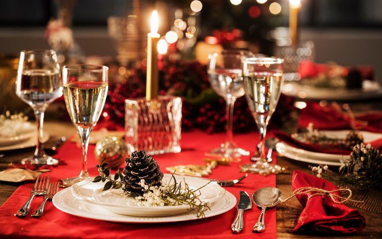 Yılbaşı gecesinin anahtarı sofralar Yılbaşı gecesinin anahtarı sofralar