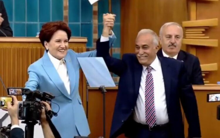 Fakıbaba resmen İYİ Parti’de Fakıbaba resmen İYİ Parti’de