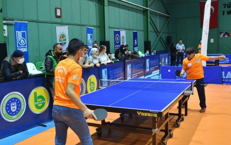 Bursa’da masa tenisinde ‘özel’ buluşma