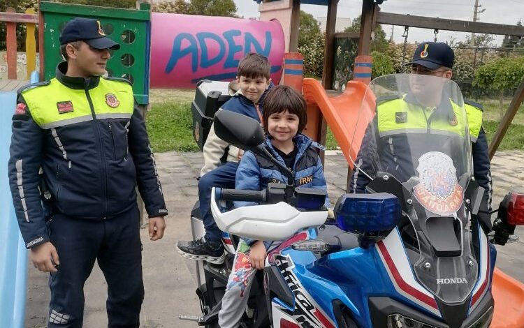 Aden Koleji’nde miniklere ‘trafik’ etkinliği