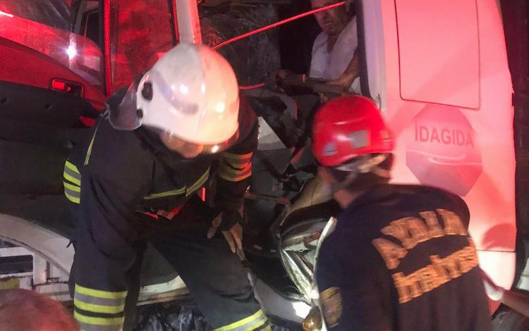 Aydın-İzmir Otobanı tünelinde kaza Aydın-İzmir Otobanı tünelinde kaza