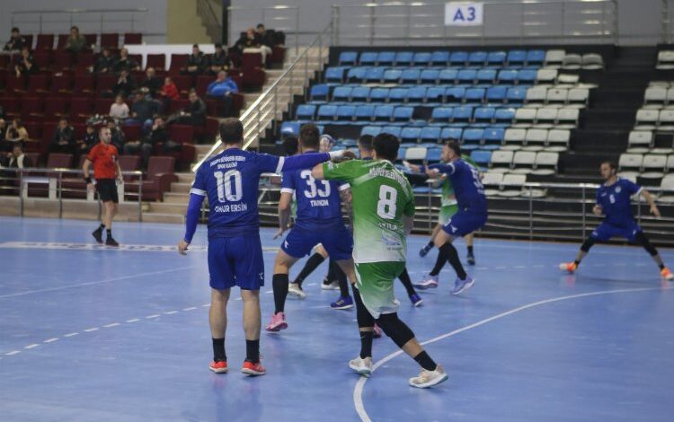 Sakarya hentbolde Nilüfer’i kayıpsız geçti Sakarya hentbolde Nilüfer’i kayıpsız geçti