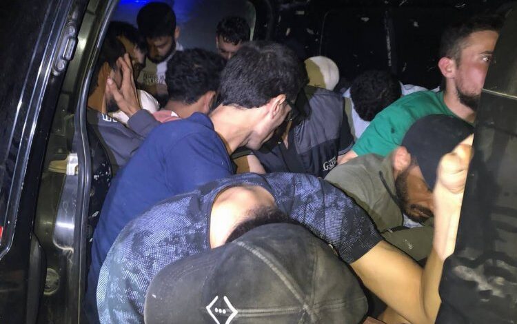 Edirne’de 22 Suriyeli yakalandı Edirne’de 22 Suriyeli yakalandı