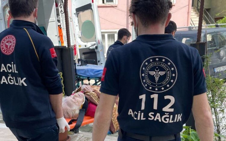 Banyoda düşen Bedriye Teyze’yi YADEM ekipleri kurtardı Banyoda düşen Bedriye Teyze’yi YADEM ekipleri kurtardı