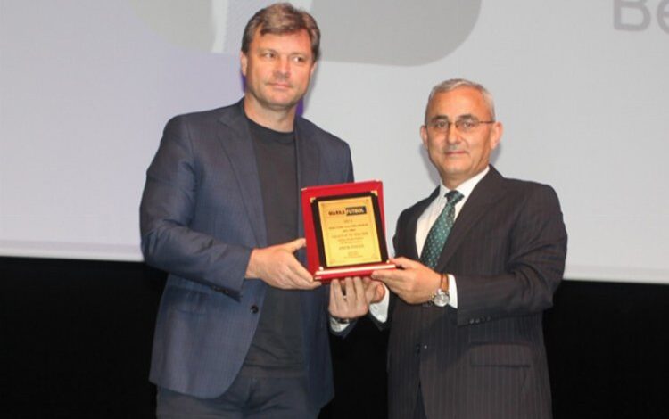 Başkan Işık ‘Marka Futbol’da Yılın Belediye Başkanı seçildi