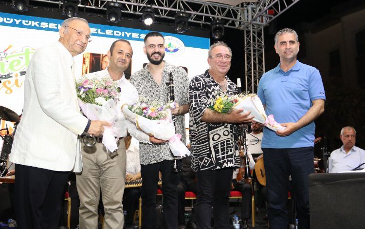 Kocaeli’de klarnet ustaları aynı sahnede buluştu Kocaeli’de klarnet ustaları aynı sahnede buluştu