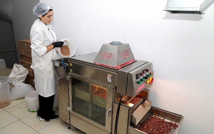 Kahve ile fındığı birleştirdi, fındık kreması üretti Kahve ile fındığı birleştirdi, fındık kreması üretti