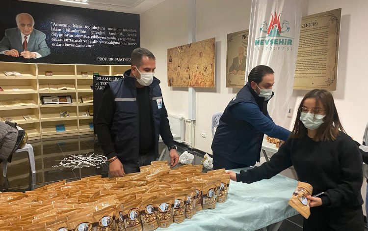 Nevşehir’de final haftasında öğrencilere her akşam farklı ikramlar yapılıyor