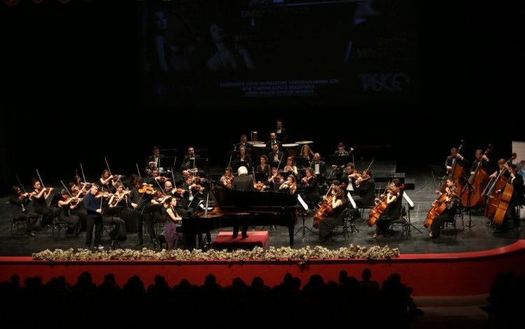 Dünyaca ünlü sanatçılardan depremzedeler yararına konser Dünyaca ünlü sanatçılardan depremzedeler yararına konser