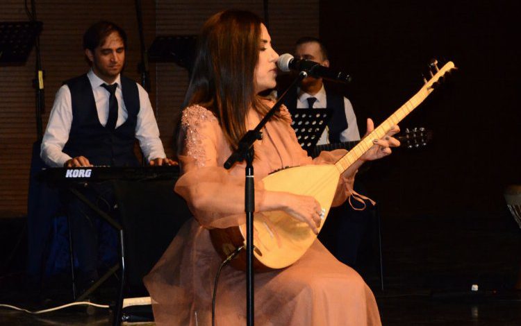 Bursa Büyükşehir’den türkü ziyafeti Bursa Büyükşehir’den türkü ziyafeti