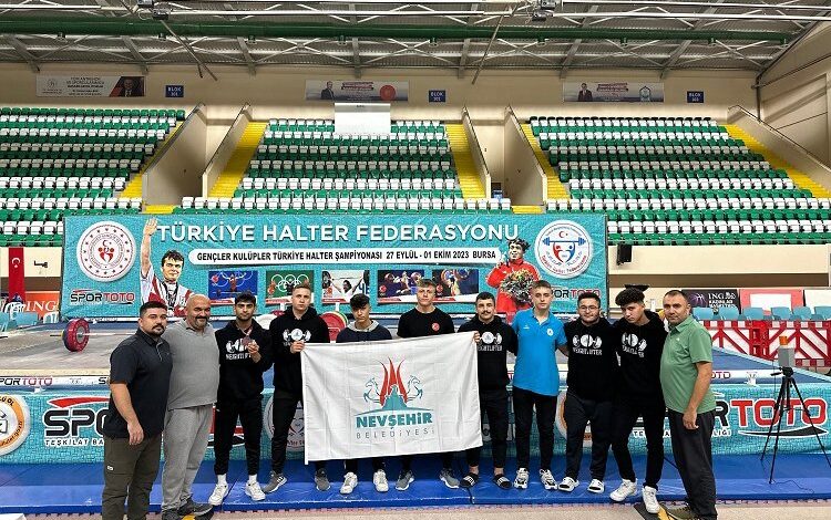 Eray Çaylak Türkiye üçüncüsü oldu Eray Çaylak Türkiye üçüncüsü oldu