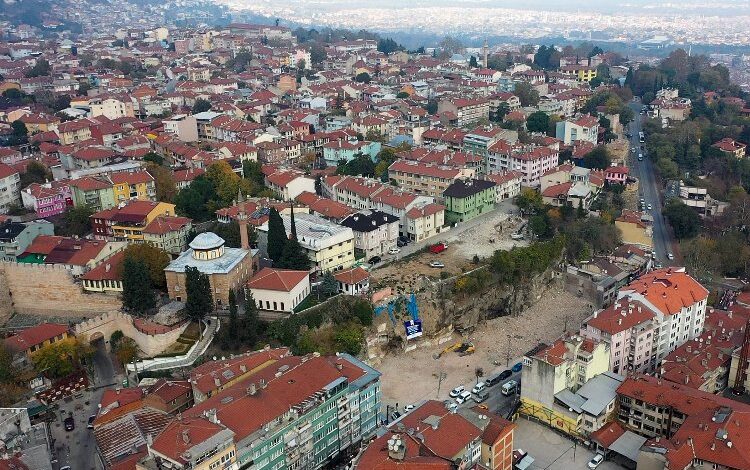 Bursa Osmangazi’de Hisar eski ihtişamına kavuşuyor