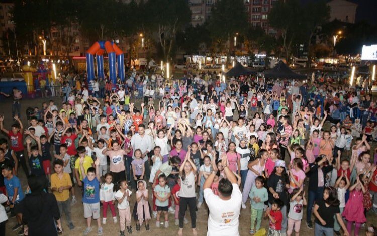 Kütahya Belediyesi’ne ‘Bir Gülüş Yeter’