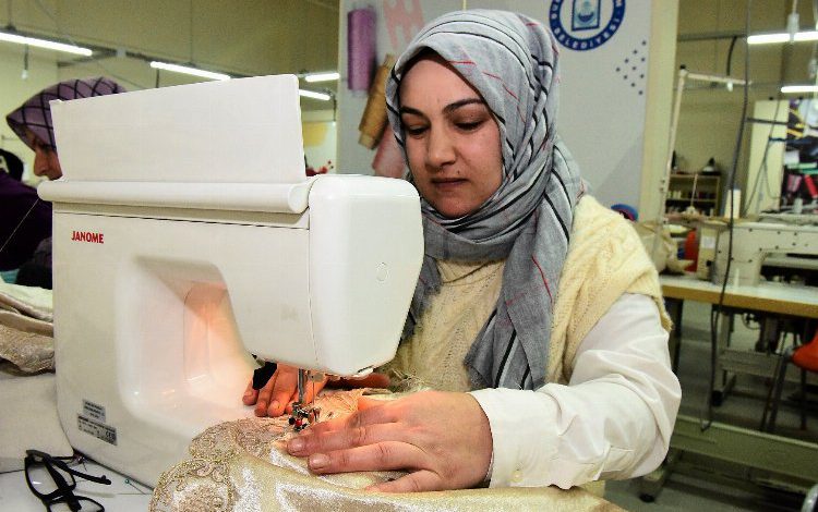 Bursa Yıldırım’da anneler eğitime çocuklar oyuna Bursa Yıldırım’da anneler eğitime çocuklar oyuna