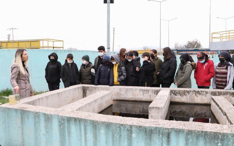 Manisa Kırıkağaç’ta öğrencilerden arıtma tesisine ziyaret