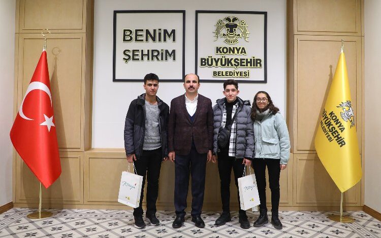 Konya başarılı öğrencileri ödüllendiriyor Konya başarılı öğrencileri ödüllendiriyor