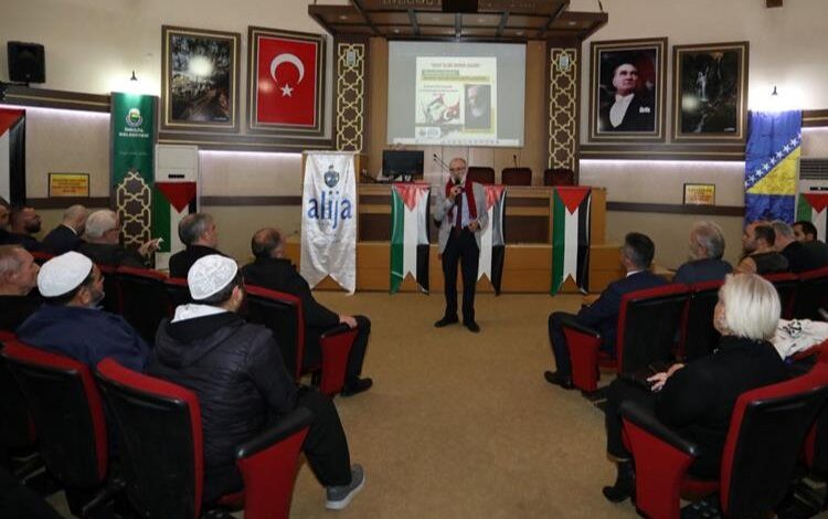 Bursa İnegöl’de ‘Bosna’dan Filistin’e İnsanlık’ konuşuldu