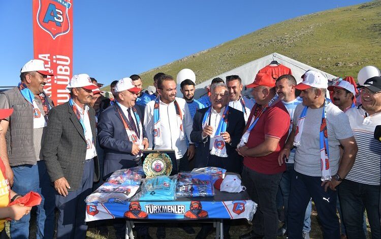 Kayseri protokolünden festival çıkarması Kayseri protokolünden festival çıkarması