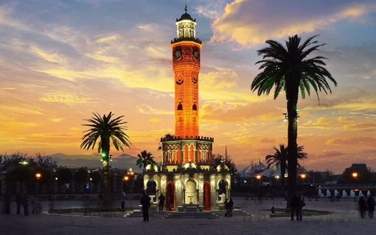 Türkiye’de nüfusun %49,9’u İzmir’de ise %50,3’ü kadın Türkiye’de nüfusun %49,9’u İzmir’de ise %50,3’ü kadın