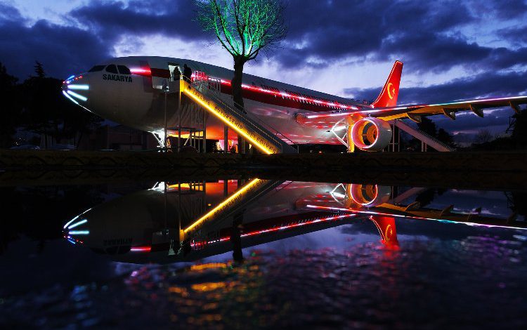 Uçaktan Kıraathaneye dönüştü Uçaktan Kıraathaneye dönüştü