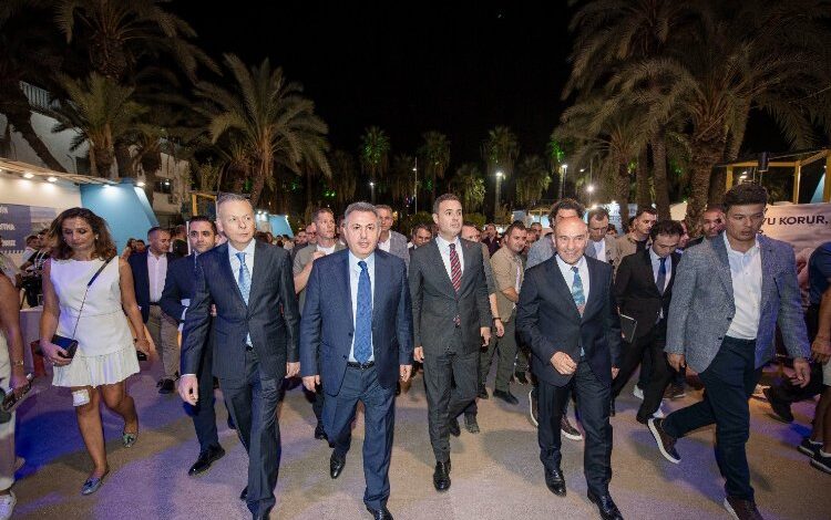 Başkan Soyer’den fuar turu Başkan Soyer’den fuar turu