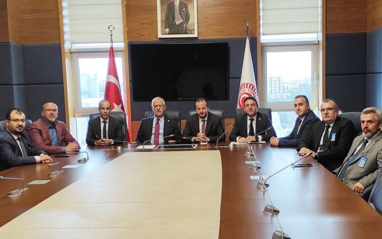 AK Parti Bursa vekillerinden İnternet Gazeteciliği Yasası’na tam destek AK Parti Bursa vekillerinden İnternet Gazeteciliği Yasası’na tam destek