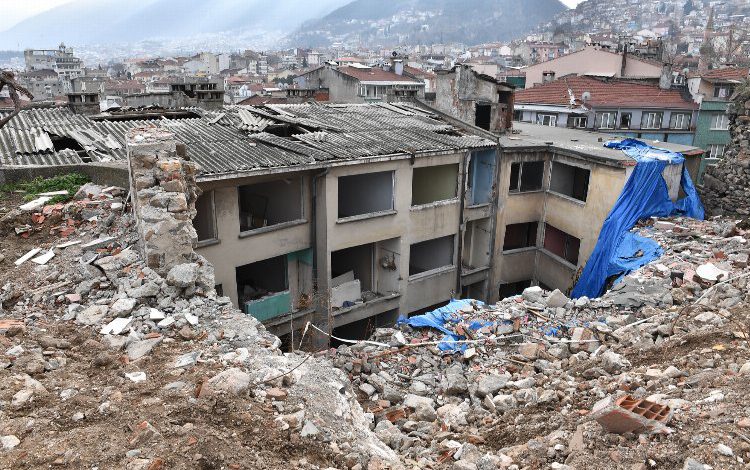 Bursa Osmangazi Kavaklı’da yıkımlar sürüyor Bursa Osmangazi Kavaklı’da yıkımlar sürüyor