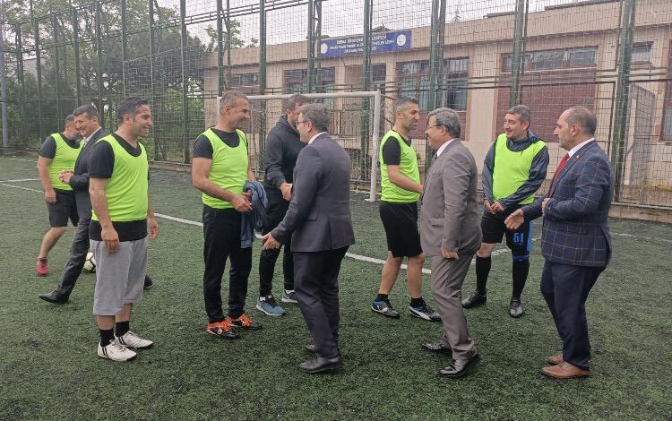 Bursa Yıldırım’da okullar arası öğretmenler sahada yarışacak