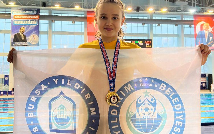 Bursa  Yıldırım’ın altın kulaçlarından 5 madalya