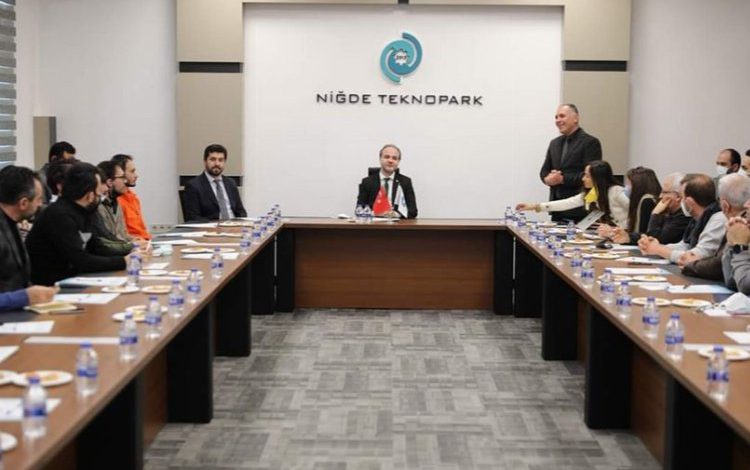 Rektör Uslu  firmaların sorun ve taleplerini dinledi