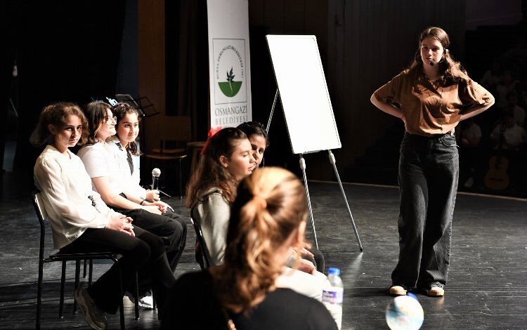 Bursa’da geleceğin sanatçıları ‘Bilgi Evleri’nde yetişiyor Bursa’da geleceğin sanatçıları ‘Bilgi Evleri’nde yetişiyor