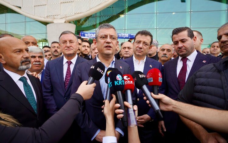 Sözünü tuttu… İlk ziyareti Hatay’a yaptı Sözünü tuttu… İlk ziyareti Hatay’a yaptı