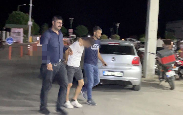 Adıyaman’da şüpheli araçtaki uyuşturucuya 3 gözaltı