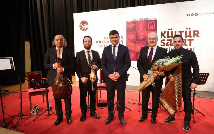 Sakarya AKM’de Münip Utandı ile Türk müziği şöleni