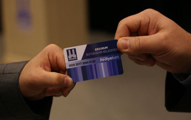 Erzurum Büyükşehir’den 2 bin 500 aileye gıda kartı Erzurum Büyükşehir’den 2 bin 500 aileye gıda kartı