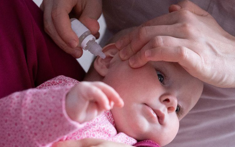 Çocuklarda orta kulak enfeksiyonunu hafife almayın!