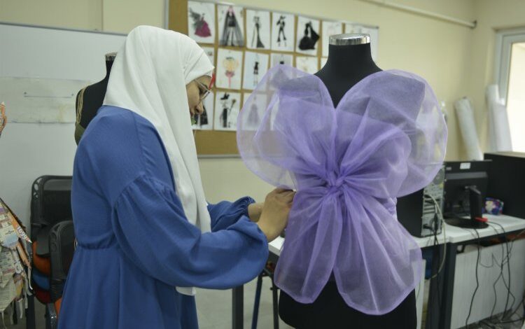 Bursa Yıldırım’da atık ürünler şık kıyafete dönüşüyor