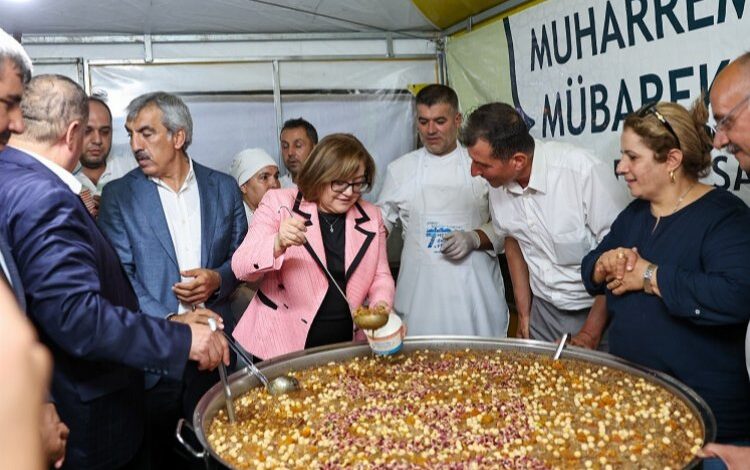 Geleneksel değerler Gaziantep’te buluştu Geleneksel değerler Gaziantep’te buluştu