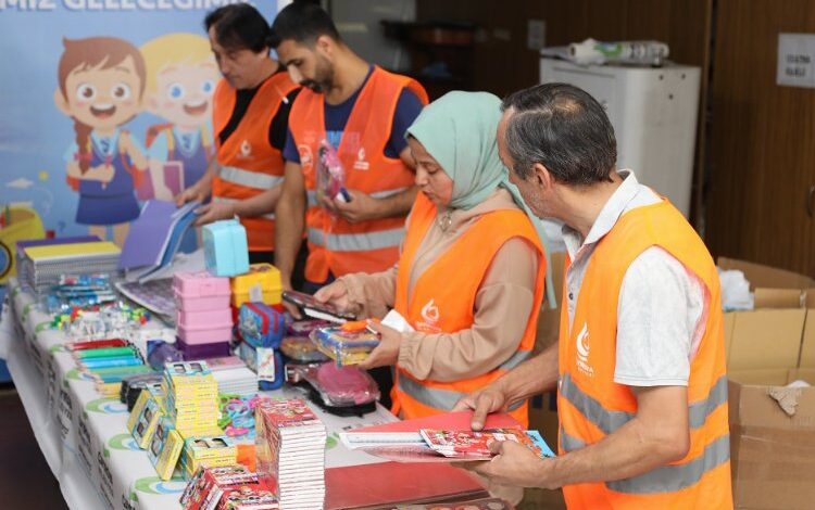 Çayırova kırtasiye yardımı yapacak