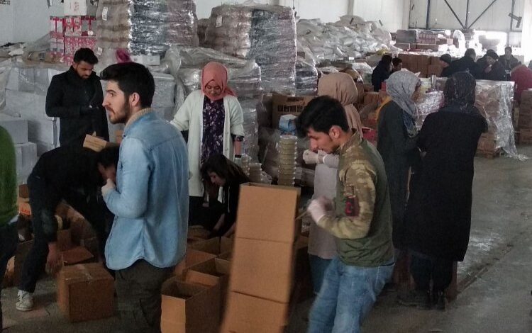 GEDER’in Vefa grubu sahada depremzedelerin yanında