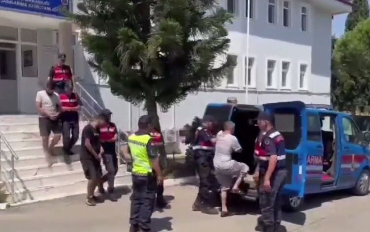 Göçmen kaçakçılığına 17 tutuklama! Göçmen kaçakçılığına 17 tutuklama!