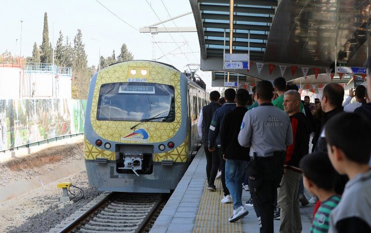 GAZİRAY günlük 10 bin yolcu taşıyor GAZİRAY günlük 10 bin yolcu taşıyor