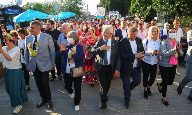 Gölyazı çiçeklerle süslendi