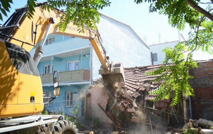 Bursa Osmangazi metruklardan arındırılıyor