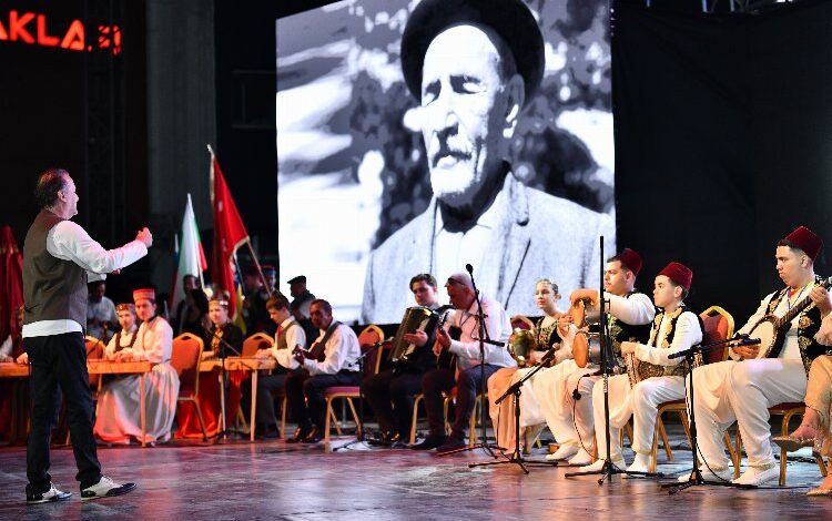 Esenyurt’ta uluslararası ikinci buluşma… Dünya müzisyenlerinden Âşık Veysel sürprizi Esenyurt’ta uluslararası ikinci buluşma… Dünya müzisyenlerinden Âşık Veysel sürprizi