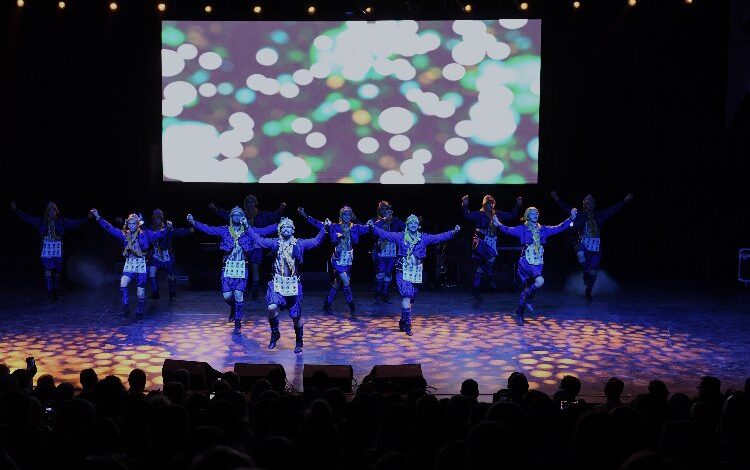 Bursa Osmangazi’de Balkan coşkusu açık havaya sığmadı Bursa Osmangazi’de Balkan coşkusu açık havaya sığmadı