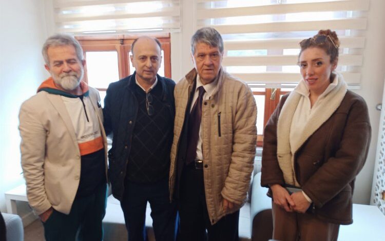 Edirne Gazeteciler Derneği’nde Derya Sarılarlı’ya güven Edirne Gazeteciler Derneği’nde Derya Sarılarlı’ya güven