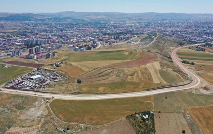 Sivas’ta Çayboyu bağlantı yolu sona yaklaşıyor