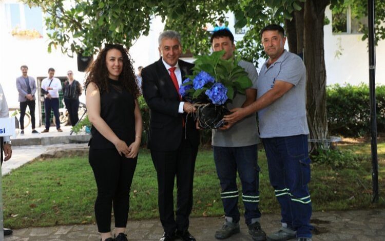 İzmir Güzelbahçe’de erken bayramlaşma İzmir Güzelbahçe’de erken bayramlaşma