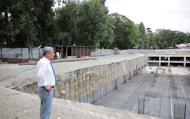 Alim Işık’tan kütüphane ve kültür merkezine inceleme Alim Işık’tan kütüphane ve kültür merkezine inceleme